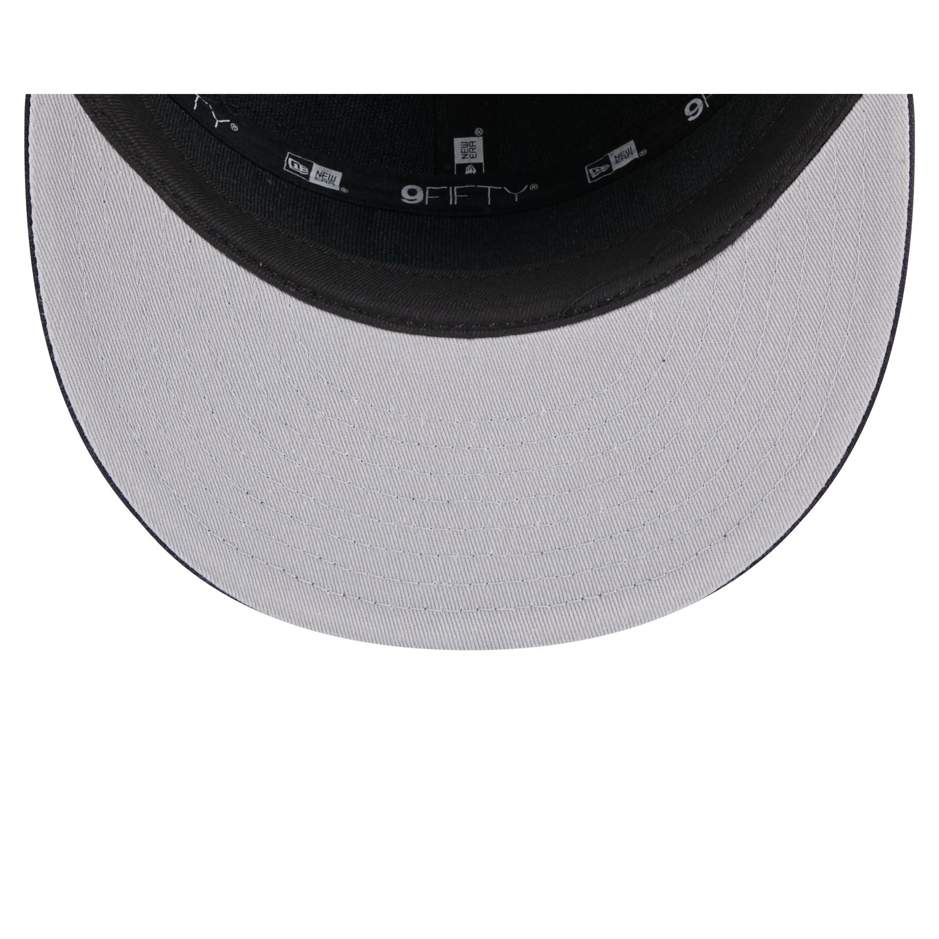 60612113_9FIFTY_950SPCTNCANV22920_ATLBRA_OTC_UV Atlanta Braves Cotton Canvas Split Panel 9FIFTY Trucker Hat - Image 7