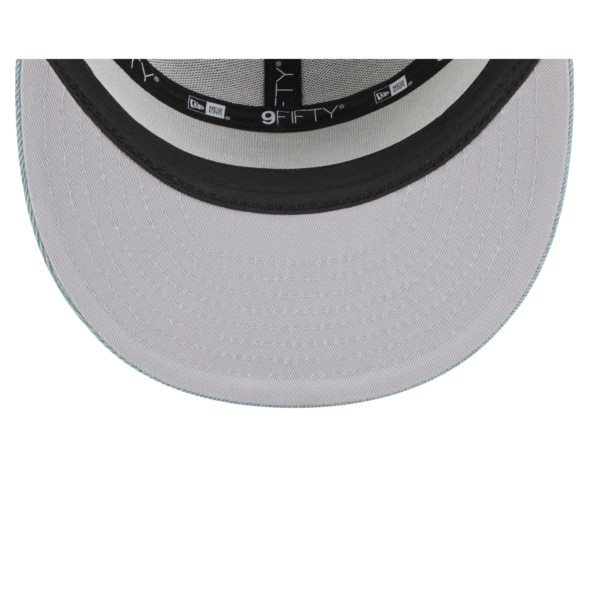 60612528_9FIFTY_950SPDENIM22958_NEYYAN_STN_UV New York Yankees Denim Split Panel 9FIFTY Trucker Hat - Image 7